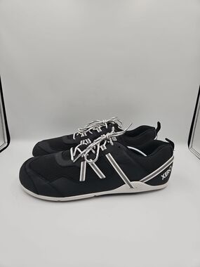 Xero Black Men’s Low-Profile Athletic Sneakers with White Accents